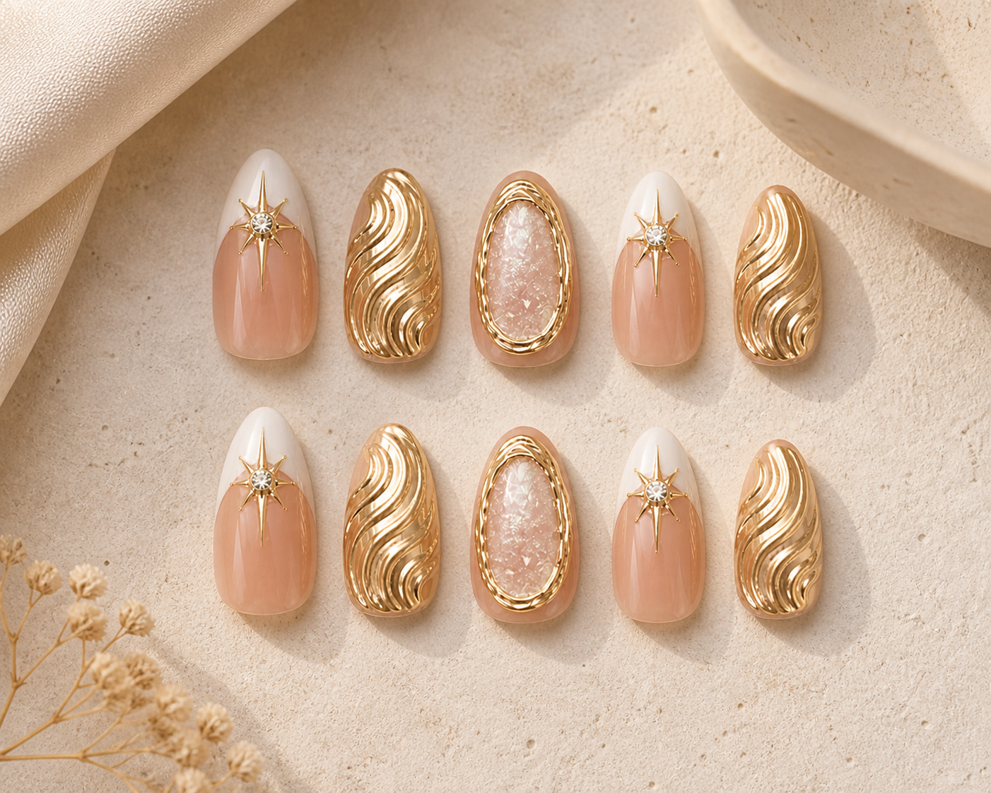 Golden Celestial Luxe – Press-On Nail Set